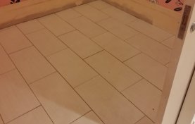 Salon ceramic tile cleaning